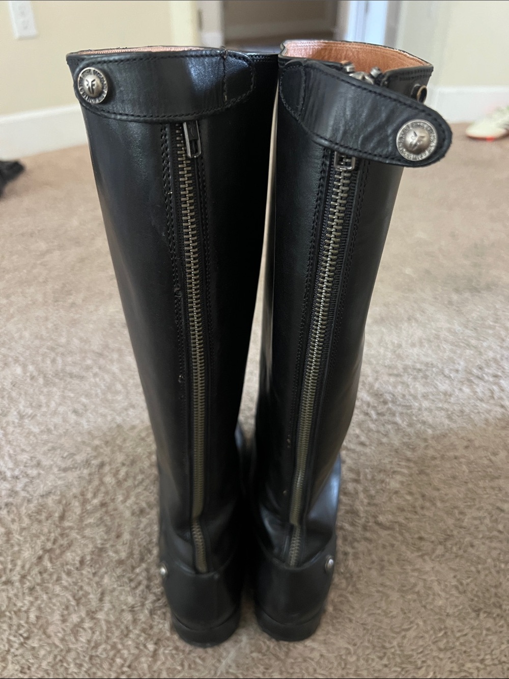 MELISSA BUTTON BACK ZIP Frye Boot - Picture 2 of 4